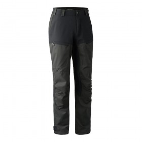 DEERHUNTER Strike Trousers Black | strečové nohavice - Strečové nohavice Deerhunter Strike, ktoré sú vodoodpudivé. 
Strike nohavice od firmy Deerhunter majú výstuhu Teflon® Shield, ktorá zaisťuje rýchlejšie schnutie oblečenia. Voľnočasové oblečenie Strike je k dispozícii v bunde, nohaviciach a šortkách, ktoré sú dodávané v 3 rôznych farebných kombináciách, takže si môžete vybrať sadu, ktorá najlepšie vyhovuje vašim individuálnym voľnočasovým aktivitám.



OEKO-TEX®


Teflónová výstuž


Povrchová úprava je odolná voči vode


Štvorcestný strečový materiál