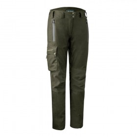DEERHUNTER Lady Raven Trousers - dámske nohavice (3 - <P>Nohavice Lady Raven od spoločnosti Deerhunter sú všestranné, praktické a ideálne na trekking do prírody. </P>
<P>Nohavice sú navrhnuté tak, aby poskytovali úplnú slobodu pohybu pre tých odvážnejších, aby zvládli technicky náročnejší terén a kolísavé teploty. Vystužená tkanina vzadu, kolena a dolných končatín ponúka odolnosť a vynikajúce pohodlie. Tieto nohavice sa tiež môžu pochváliť odolnou membránou Deer-Tex® Performance Shell®, ktorá zaručuje, že ich nositeľka zostane v suchu aj počas svojho ďalšieho dobrodružstva v prírode. </P>
<UL>
<LI>Nastaviteľný pás s gumičkou, remienkom a suchým zipsom </LI>
<LI>2 predné vrecká na zips </LI>
<LI>1 vrecko na nohavici s chlopňou </LI>
<LI>Predtvarované kolená </LI>
<LI>Zips v dolnej časti nohavíc so zapínacím gombíkom </LI>
<LI>Výstužná textilná časť vzadu, kolená a milenková časť nôh </LI>
<LI>Zloženie 100% polyester Výstuž 100% polyamid Podšívka 100% polyester</LI>
<LI>Farba 392-Elmwood</LI></UL>