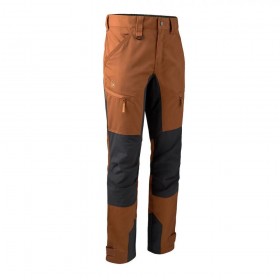 DEERHUNTER Rogaland Stretch Contrast Trousers - strečové nohavice (4 - <P>Deerhunter Rogaland strečové nohavice poskytujú maximálnu slobodu pohybu a sú ideálne pre každého lovca. Komfortné strečové nohavíce pre skvelé vonkajšie zážitky. Nohavice sú odolné voči vode a sú elastické v zadnej časti pásu a okolo kolená. Farba tmavá hnedá v komninácii s čiernou strečovou látkou.</P>
<UL>
<LI>Elastický pás 
<LI>Dve predné vrecká 
<LI>Dve vrecká na stehne so skrytými zipsami 
<LI>Jedno zadné vrecko so skrytým zipsom 
<LI>Predtvarované kolená 
<LI>Elastické miesta pre väčšiu slobodu pohybu 
<LI>Na každom členku je suchý zips 
<LI>Nohavice sú elastické v zadnej časti pásu a okolo kolien 
<LI>Farba 639 - Buckthorn</LI></UL>