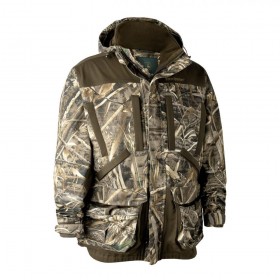 DEERHUNTER Mallard Jacket - poľovnícka bunda (4 - <P>Bunda Deerhunter Mallard bola navrhnutá s ohľadom na divoké vtáky a drsných strelcov. </P>
<P>Kombinuje funkčnosť a vysoký výkon s hrejivosťou a všestrannosťou. Táto bunda wildfowling je vyrobená z nepremokavej textílie s pohodlne padnúcim dvojitým pleteným keperom. Je spoľahlivou voľbou do chladného počasia pre poľovníkov, ktorí potrebujú ochranu pred dažďom. Bunda pre divoké vtáctvo má množstvo vreciek vrátane vrecka na hry vzadu, odopínateľnú kapucňu, nastaviteľnú manžetu s remienkami na suchý zips a všetky dôležité magnetické veľké predné vrecká pre tiché otváranie. Jednou z hlavných funkcií tejto bundy je systém kovových spôn, ktorý udržuje dve predné vrecká otvorené tak dlho, ako je potrebné. </P>
<UL>
<LI>2-smerný YKK zips v strede vpredu + magnetické zatváranie </LI>
<LI>Odnímateľná kapucňa </LI>
<LI>2 náprsné vrecká so zipsom vedľa klopy </LI>
<LI>2 vrecká na otepľovanie rúk so zipsom </LI>
<LI>2 milenecké vrecká so zatváraním na magnet </LI>
<LI>2 spodné predné vrecká s chlopňou a ďalšie vrecko vpredu s kovovými sponami na zapínanie </LI>
<LI>Predtvarovaná lakťová časť </LI>
<LI>Nastaviteľná manžeta s remienkom a suchým zipsom </LI>
<LI>Spodok s elastickým </LI>
<LI>Vrecko na hru so zipsom v zadnej časti </LI>
<LI>2 vnútorné vrecká</LI>
<LI>Zloženie 100% polyester</LI>
<LI>Farba 95 - Realtree Max 5</LI></UL>