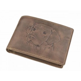 GREENBURRY 1705 Pes - kožená peňaženka hnedá - <P>Pánska peňaženka z kvalitnej brúsenej kože Greenburry 12,5x9,5cm s motívom psa. Ručná výroba. Farba hnedá.</P>
<UL>
<LI>7 slotov pre karty 
<LI>2 priehradky na poznámky 
<LI>2 zasúvacie priehradky - vodičský preukaz alebo technický preukaz 
<LI>priehľadné okno 
<LI>Jednodielne vrecko na mince s koženým dnom 
<LI>reliéfne logo 
<LI>prírodná leštená hovädzia koža - "Used Look"</LI></UL>
<P>Prezrite si kompletnú ponuku <A href="https://www.wetland.sk/eshop/action/addprd/mnfct-13/1.xhtml">kvalitných kožených výrobkov Greenburry</A></P>