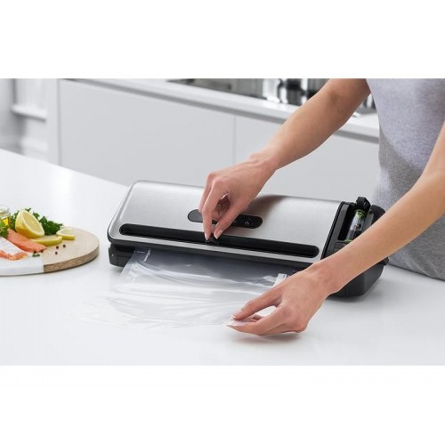 Obrázok číslo 3: Vákuová balička potravín FoodSaver FFS017X