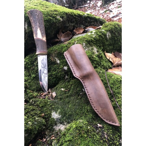 Obrázok číslo 2: Poľovnícky nôž Helle Harding paroh