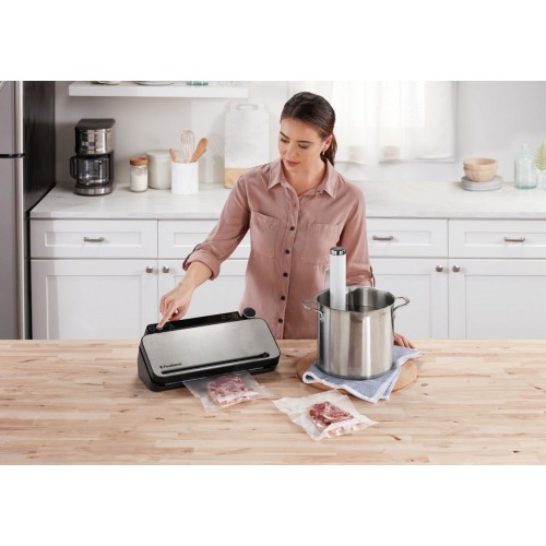 Obrázok číslo 8: Vákuová balička potravín FoodSaver FFS3190X