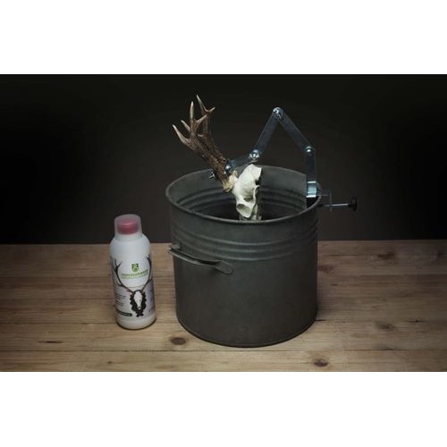 Obrázok číslo 2: Prípravok na čistenie trofejí EUROHUNT Trophy Cleaner 250 g